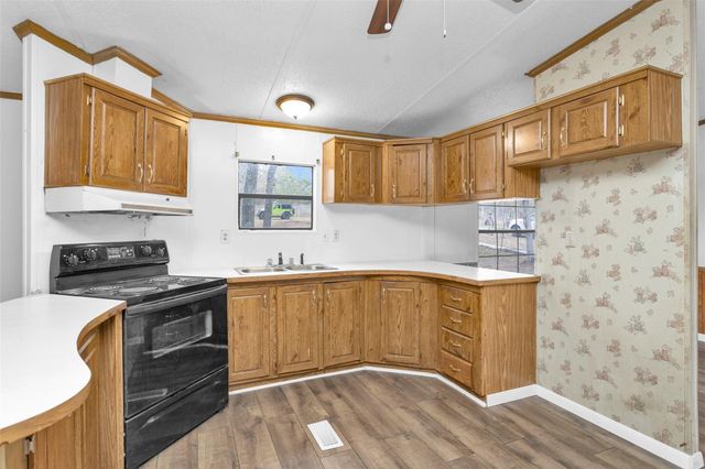 Split A Tall Pine Road, Navasota, TX 77868