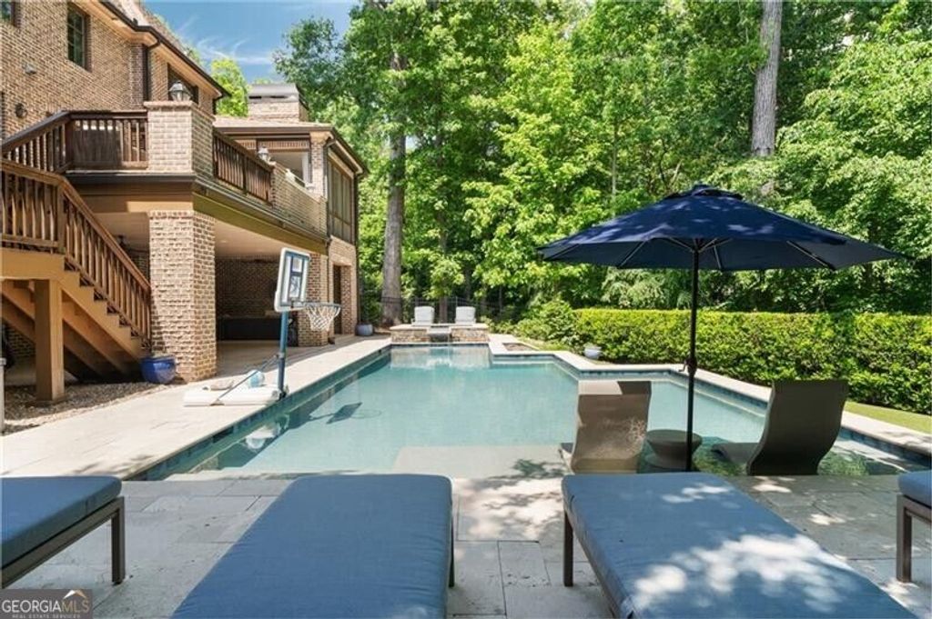 4207 Glengary Drive NE, Atlanta, GA 30342 — photo 2