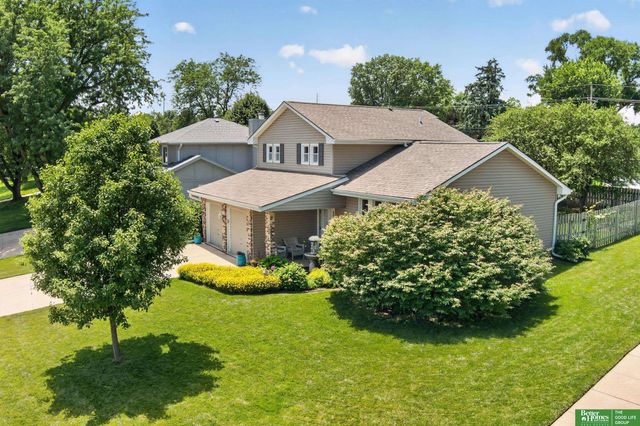 6706 S 77 Street, Ralston, NE 68127