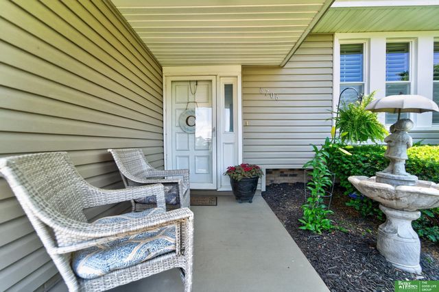 6706 S 77 Street, Ralston, NE 68127