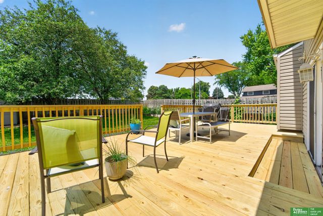 6706 S 77 Street, Ralston, NE 68127