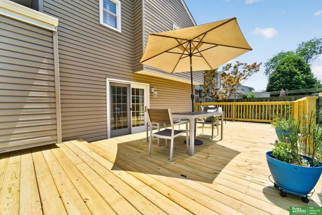 6706 S 77 Street, Ralston, NE 68127