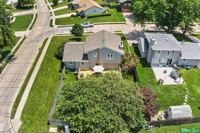 6706 S 77 Street, Ralston, NE 68127