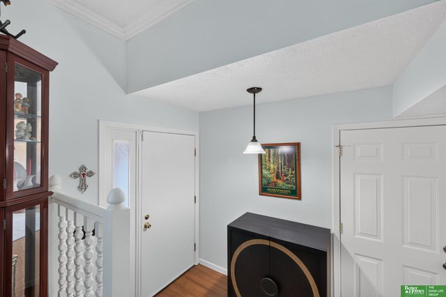 6706 S 77 Street, Ralston, NE 68127