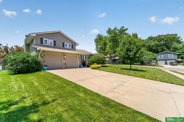 6706 S 77 Street, Ralston, NE 68127