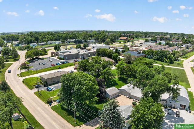 6706 S 77 Street, Ralston, NE 68127