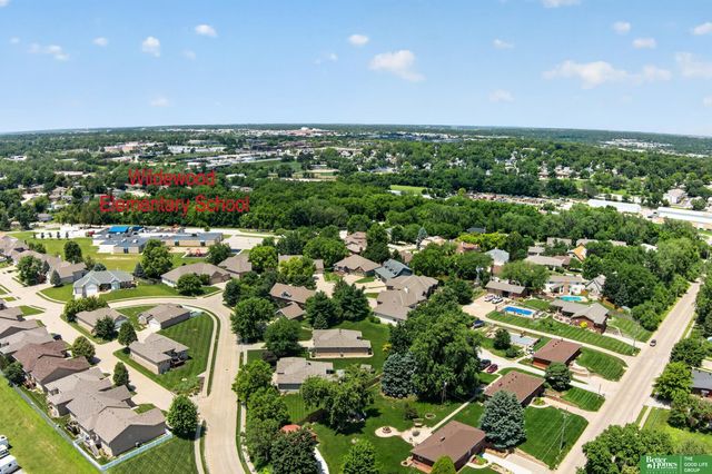 6706 S 77 Street, Ralston, NE 68127