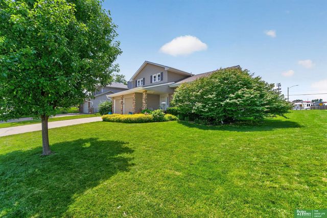 6706 S 77 Street, Ralston, NE 68127