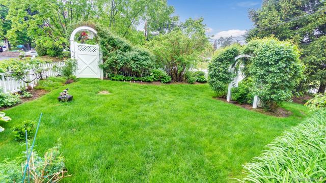 9 Harrison Avenue 2, Glen Cove, NY 11542