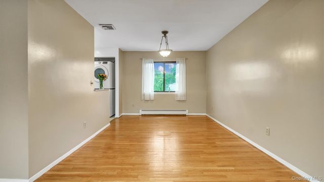 9 Harrison Avenue 2, Glen Cove, NY 11542