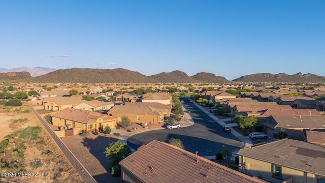 9304 W Tenaza Lane, Marana, AZ 85653