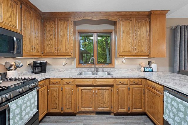 6218 TIELENS ROAD, Luxemburg, WI 54217