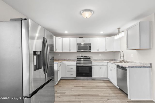 3304 Bank St, Louisville, KY 40212