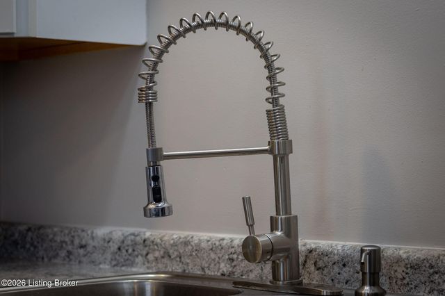 3304 Bank St, Louisville, KY 40212