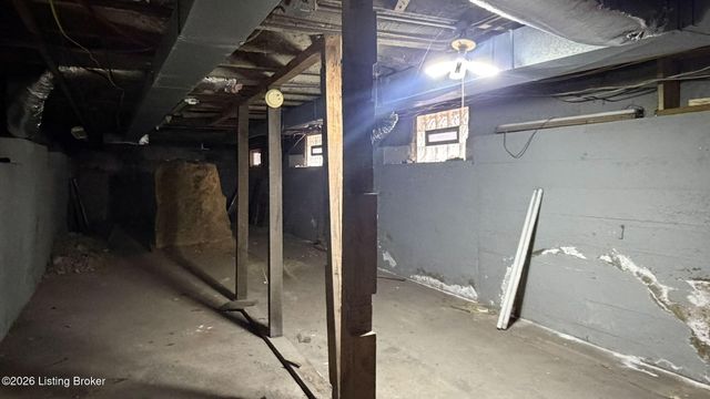 3304 Bank St, Louisville, KY 40212