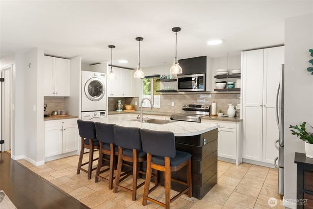 5653 Pecan Court, Ferndale, WA 98248