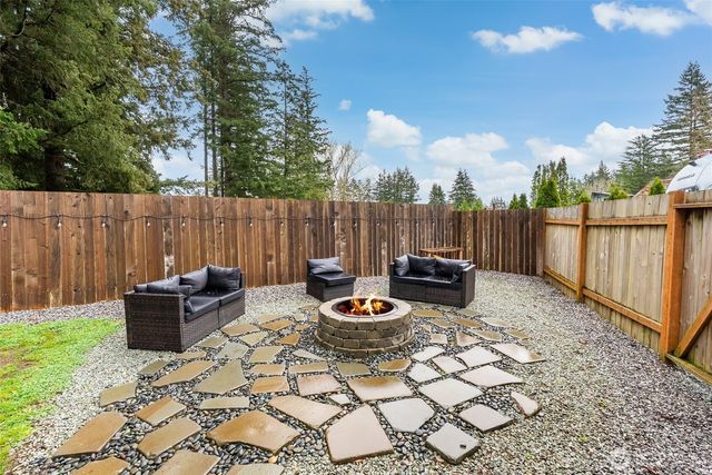 5653 Pecan Court, Ferndale, WA 98248