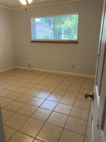 7004 Meadowbrook Drive, Fort Worth, TX 76112