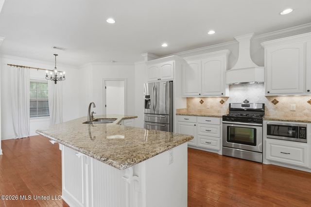 303 Siltstone Ridge, Brandon, MS 39047