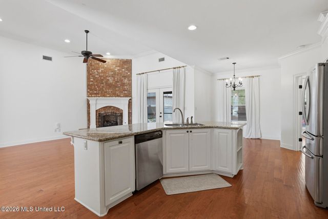 303 Siltstone Ridge, Brandon, MS 39047