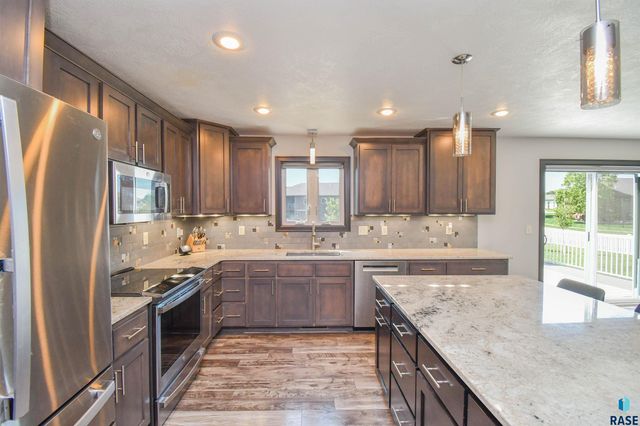 9209 W Dragonfly Dr Drive, Sioux Falls, SD 57107