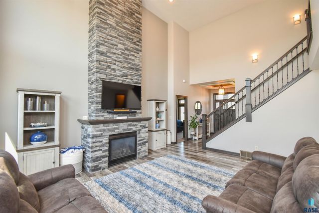 9209 W Dragonfly Dr Drive, Sioux Falls, SD 57107
