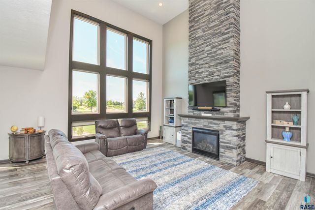 9209 W Dragonfly Dr Drive, Sioux Falls, SD 57107