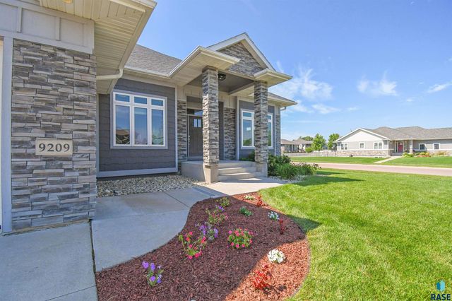 9209 W Dragonfly Dr Drive, Sioux Falls, SD 57107