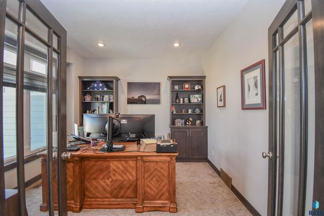 9209 W Dragonfly Dr Drive, Sioux Falls, SD 57107