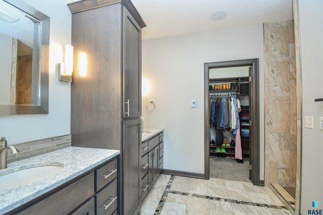9209 W Dragonfly Dr Drive, Sioux Falls, SD 57107