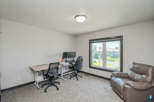 9209 W Dragonfly Dr Drive, Sioux Falls, SD 57107