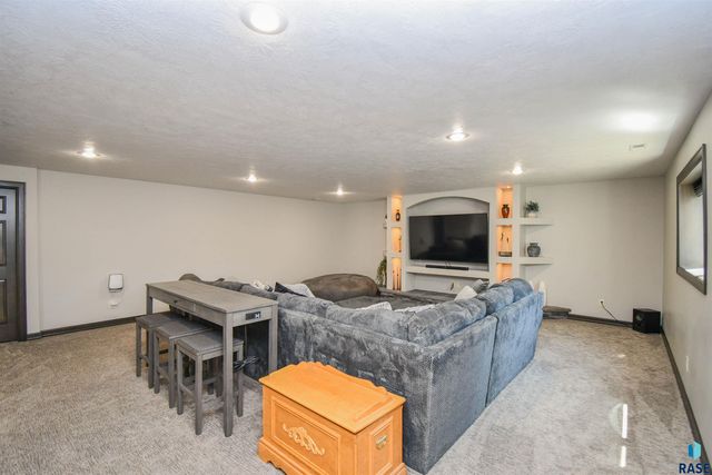 9209 W Dragonfly Dr Drive, Sioux Falls, SD 57107