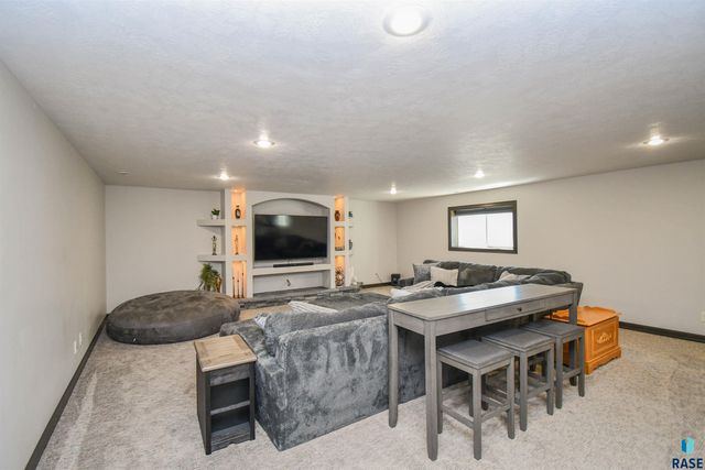 9209 W Dragonfly Dr Drive, Sioux Falls, SD 57107