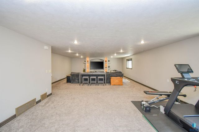 9209 W Dragonfly Dr Drive, Sioux Falls, SD 57107