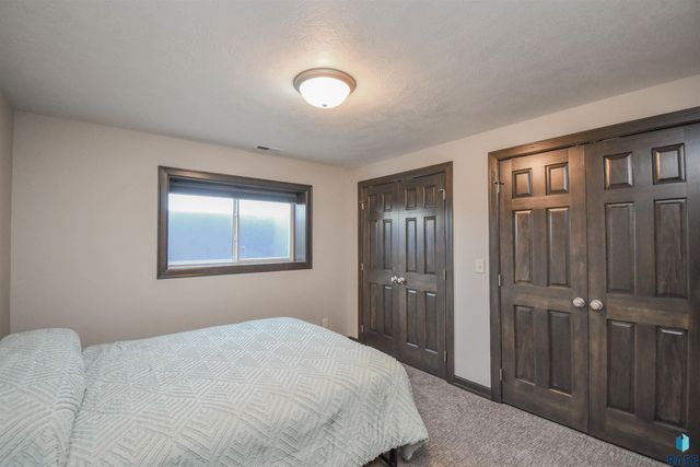 9209 W Dragonfly Dr Drive, Sioux Falls, SD 57107