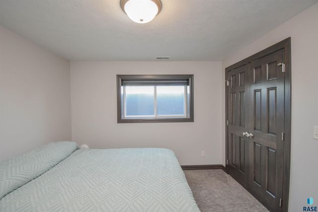 9209 W Dragonfly Dr Drive, Sioux Falls, SD 57107