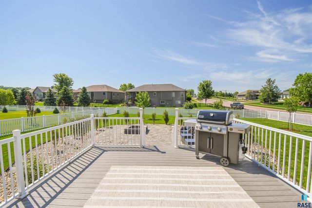 9209 W Dragonfly Dr Drive, Sioux Falls, SD 57107