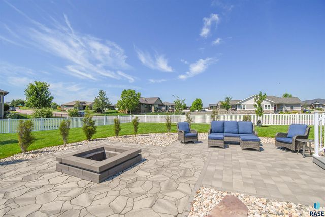 9209 W Dragonfly Dr Drive, Sioux Falls, SD 57107