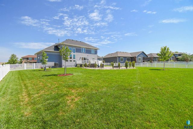 9209 W Dragonfly Dr Drive, Sioux Falls, SD 57107