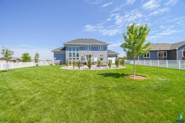 9209 W Dragonfly Dr Drive, Sioux Falls, SD 57107