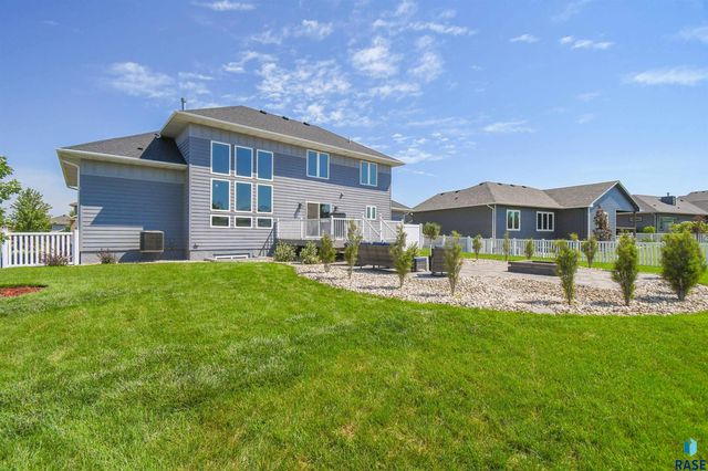 9209 W Dragonfly Dr Drive, Sioux Falls, SD 57107