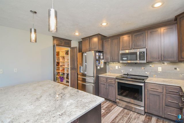 9209 W Dragonfly Dr Drive, Sioux Falls, SD 57107