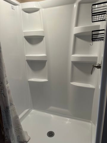 6049 E Flyers Drive, Woodlawn, IL 62898