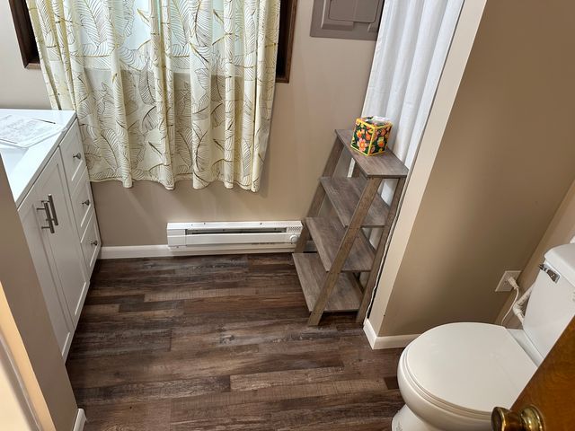 6049 E Flyers Drive, Woodlawn, IL 62898