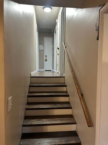 6049 E Flyers Drive, Woodlawn, IL 62898