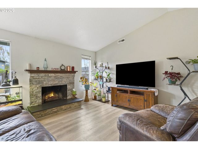 3823 Ne LINCOLN St, Hillsboro, OR 97124