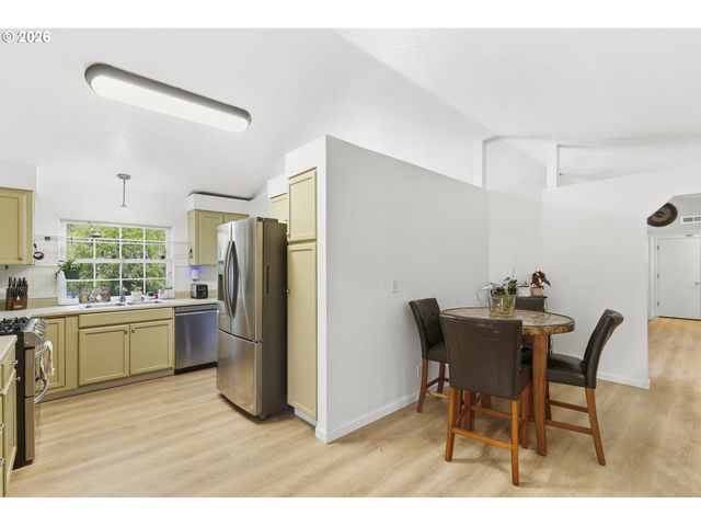 3823 Ne LINCOLN St, Hillsboro, OR 97124