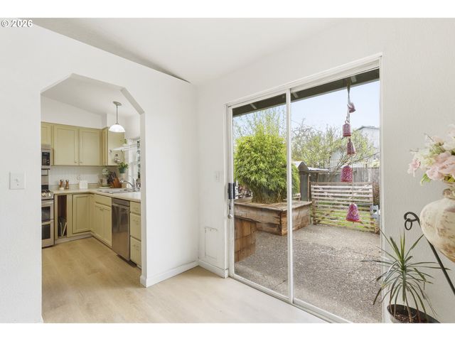 3823 Ne LINCOLN St, Hillsboro, OR 97124