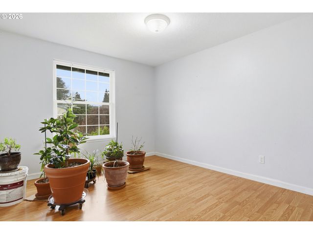 3823 Ne LINCOLN St, Hillsboro, OR 97124