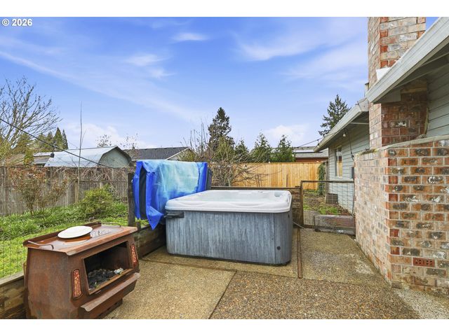 3823 Ne LINCOLN St, Hillsboro, OR 97124